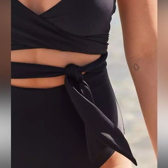 NWOT Aerie Wrap Cut Out One Piece Swimsuit S Long - Picture 8 of 11